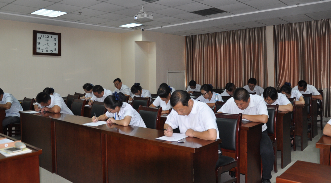 濟南連心物業(yè)有限公司舉行2017下半年管理人員規章制度考試