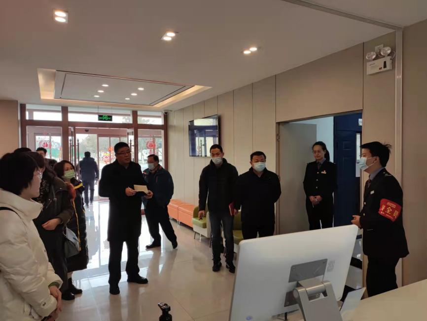 連心物業(yè)全力保障西安局公寓系統領(lǐng)導蒞臨濟西公寓參觀(guān)交流