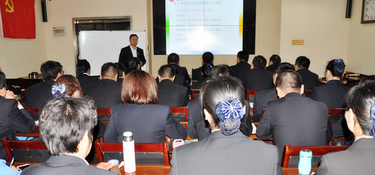 濟南連心物業(yè)有限公司干部?jì)扔枴鲎詈玫墓芾碚?></a> </div>
          <div   id=