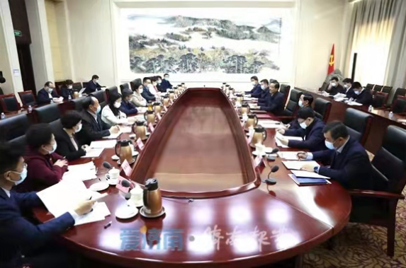 連心物業(yè)董事長(cháng)王宏勇參加市黨代會(huì )報告征求意見(jiàn)座談會(huì )