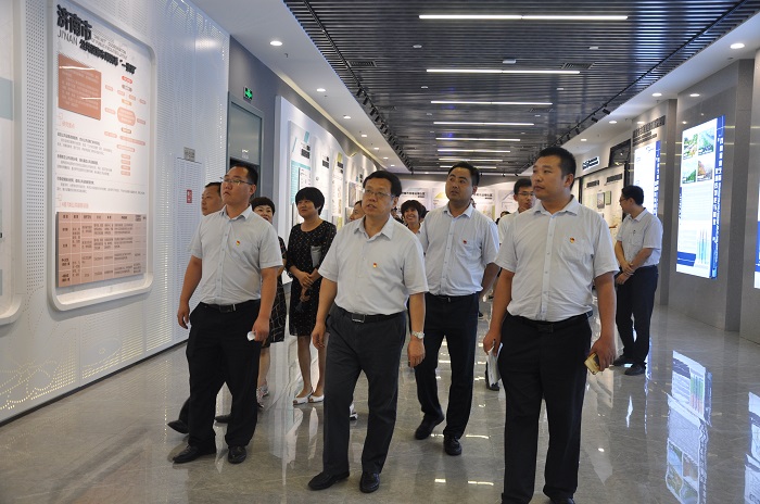 濟南連心物業(yè)有限公司黨支部舉行“不忘初心、牢記使命”主題教育慶“七一”系列活動(dòng)