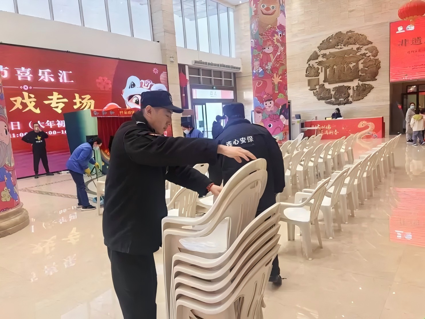 春節我在崗，服務(wù)不打烊——致敬省文化館項目春節期間堅守崗位連心物業(yè)人